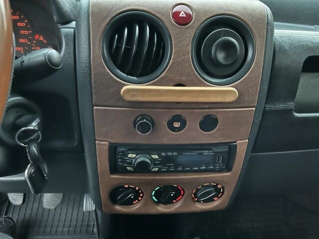 Білий Пежо Partner, об'ємом двигуна 1.9 л та пробігом 213 тис. км за 4100 $, фото 15 на Automoto.ua