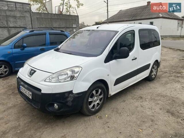 Білий Пежо Partner, об'ємом двигуна 1.6 л та пробігом 222 тис. км за 4600 $, фото 3 на Automoto.ua