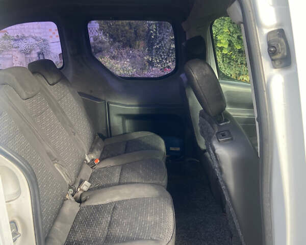 Белый Пежо Partner, объемом двигателя 1.56 л и пробегом 250 тыс. км за 5100 $, фото 8 на Automoto.ua