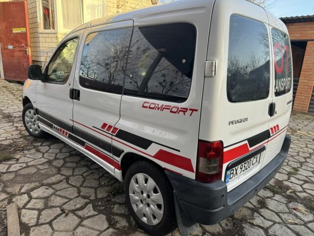 Белый Пежо Partner, объемом двигателя 1.6 л и пробегом 250 тыс. км за 4300 $, фото 2 на Automoto.ua