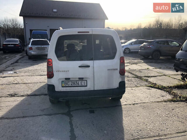 Белый Пежо Partner, объемом двигателя 1.56 л и пробегом 420 тыс. км за 4100 $, фото 3 на Automoto.ua