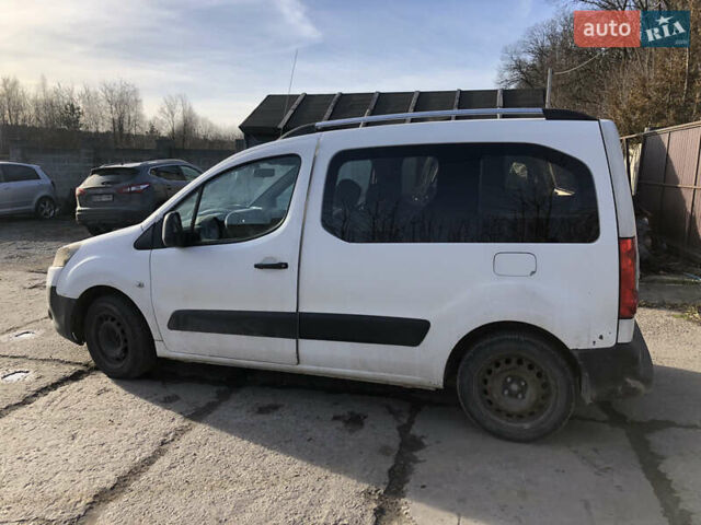 Белый Пежо Partner, объемом двигателя 1.56 л и пробегом 420 тыс. км за 4100 $, фото 2 на Automoto.ua