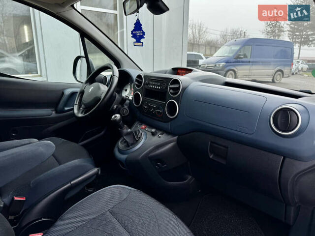 Белый Пежо Partner, объемом двигателя 1.6 л и пробегом 212 тыс. км за 8900 $, фото 33 на Automoto.ua