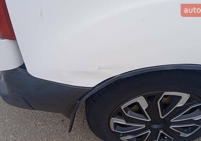 Белый Пежо Partner, объемом двигателя 1.56 л и пробегом 294 тыс. км за 4100 $, фото 15 на Automoto.ua