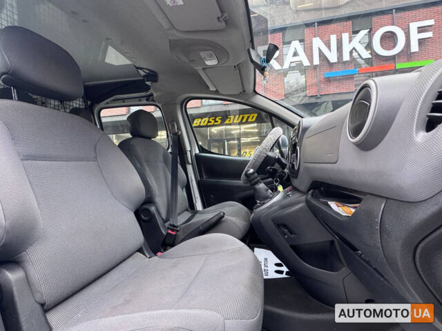 Білий Пежо Partner, об'ємом двигуна 1.6 л та пробігом 422 тис. км за 7000 $, фото 13 на Automoto.ua