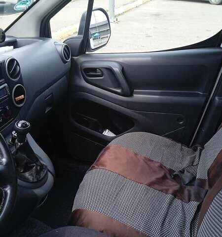 Белый Пежо Partner, объемом двигателя 1.56 л и пробегом 294 тыс. км за 4100 $, фото 3 на Automoto.ua