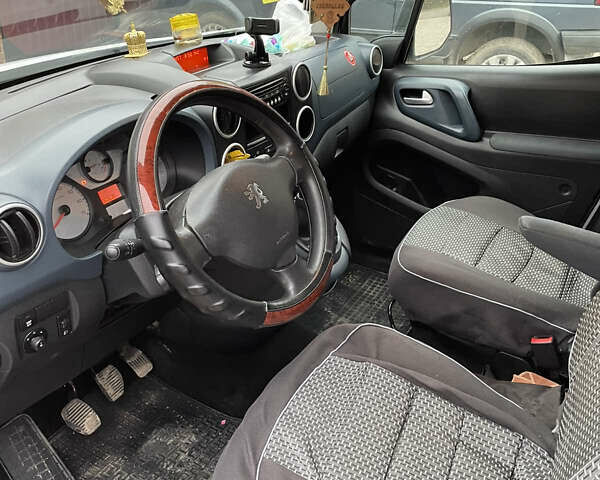 Білий Пежо Partner, об'ємом двигуна 1.56 л та пробігом 234 тис. км за 7000 $, фото 6 на Automoto.ua