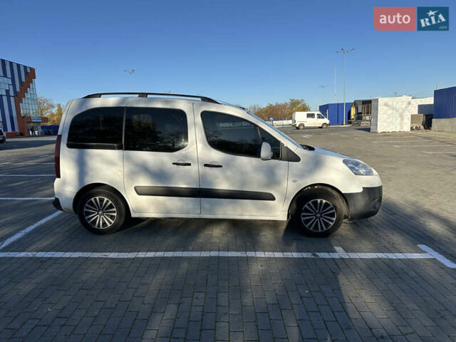 Белый Пежо Partner, объемом двигателя 1.6 л и пробегом 202 тыс. км за 8499 $, фото 3 на Automoto.ua