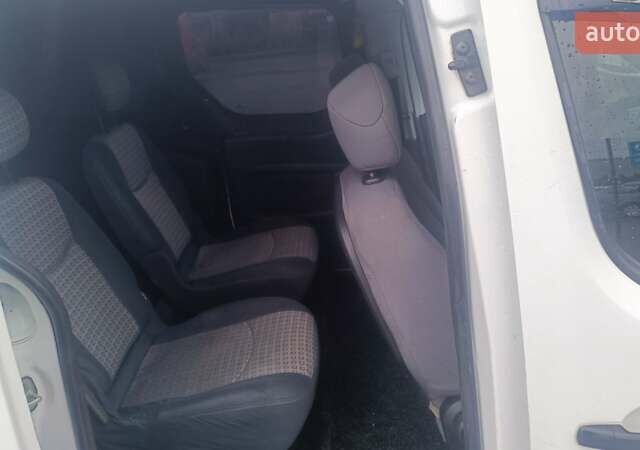 Белый Пежо Partner, объемом двигателя 1.56 л и пробегом 508 тыс. км за 8500 $, фото 3 на Automoto.ua