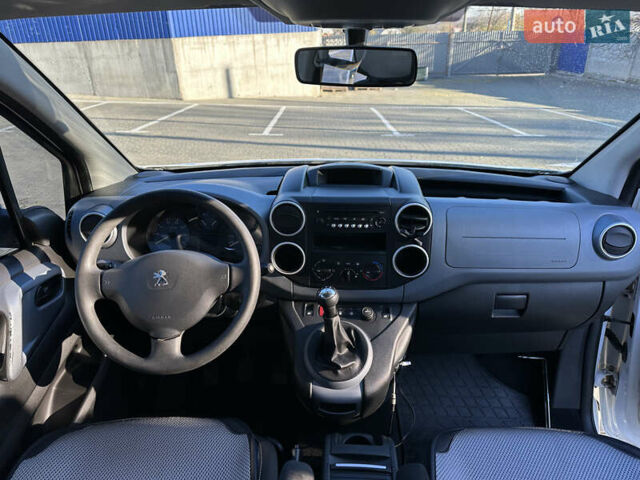 Белый Пежо Partner, объемом двигателя 1.6 л и пробегом 202 тыс. км за 8499 $, фото 9 на Automoto.ua