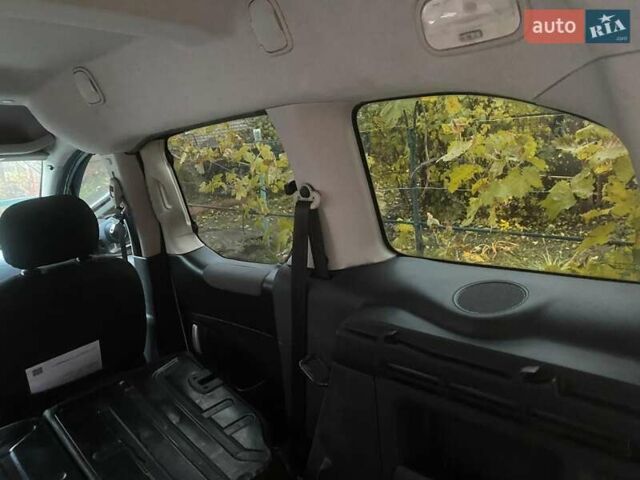 Белый Пежо Partner, объемом двигателя 1.56 л и пробегом 192 тыс. км за 8000 $, фото 12 на Automoto.ua