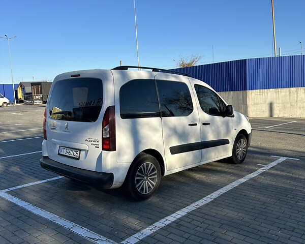Белый Пежо Partner, объемом двигателя 1.6 л и пробегом 202 тыс. км за 8499 $, фото 1 на Automoto.ua