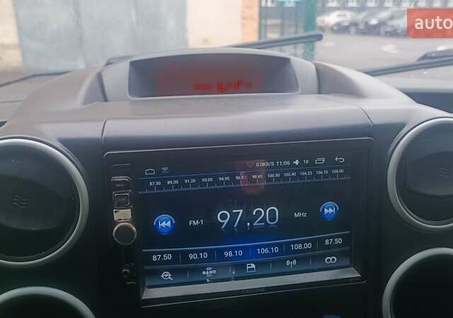 Белый Пежо Partner, объемом двигателя 1.56 л и пробегом 508 тыс. км за 8500 $, фото 11 на Automoto.ua