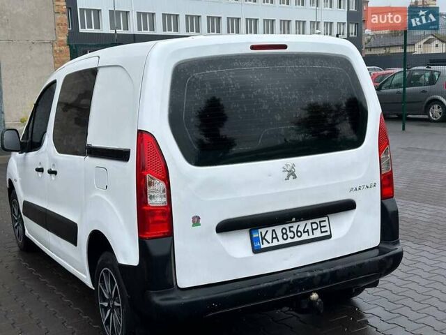 Белый Пежо Partner, объемом двигателя 1.56 л и пробегом 508 тыс. км за 8500 $, фото 6 на Automoto.ua