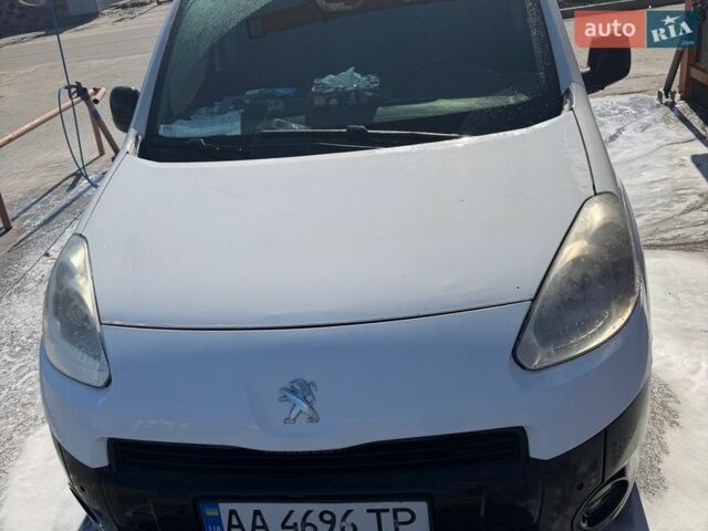 Белый Пежо Partner, объемом двигателя 1.56 л и пробегом 300 тыс. км за 7350 $, фото 4 на Automoto.ua