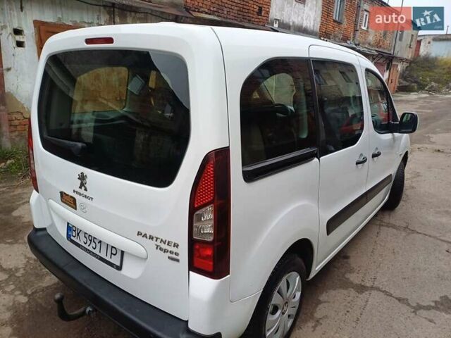 Белый Пежо Partner, объемом двигателя 1.56 л и пробегом 70 тыс. км за 7900 $, фото 4 на Automoto.ua
