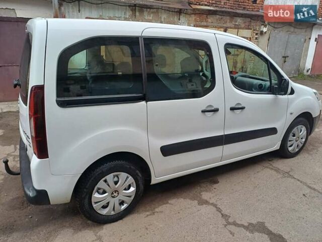 Белый Пежо Partner, объемом двигателя 1.56 л и пробегом 70 тыс. км за 7900 $, фото 26 на Automoto.ua