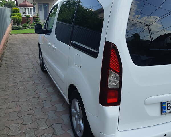 Белый Пежо Partner, объемом двигателя 1.56 л и пробегом 254 тыс. км за 8500 $, фото 5 на Automoto.ua