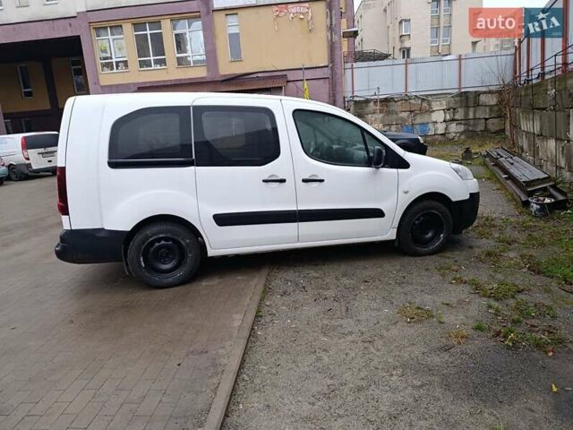 Белый Пежо Partner, объемом двигателя 1.56 л и пробегом 212 тыс. км за 8500 $, фото 1 на Automoto.ua