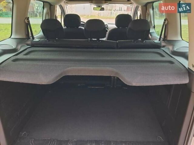 Белый Пежо Partner, объемом двигателя 1.6 л и пробегом 204 тыс. км за 8999 $, фото 15 на Automoto.ua