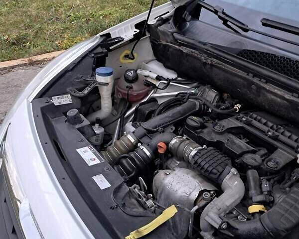 Белый Пежо Partner, объемом двигателя 1.6 л и пробегом 204 тыс. км за 8999 $, фото 18 на Automoto.ua