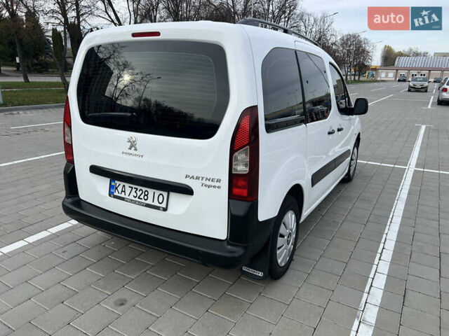 Белый Пежо Partner, объемом двигателя 1.56 л и пробегом 200 тыс. км за 8999 $, фото 4 на Automoto.ua