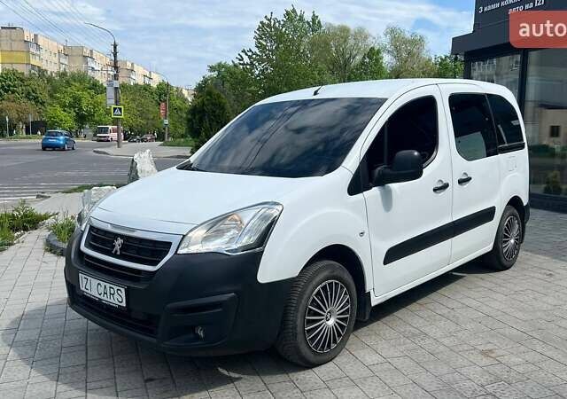 Білий Пежо Partner, об'ємом двигуна 1.6 л та пробігом 212 тис. км за 9999 $, фото 2 на Automoto.ua