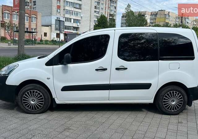 Білий Пежо Partner, об'ємом двигуна 1.6 л та пробігом 212 тис. км за 9999 $, фото 3 на Automoto.ua