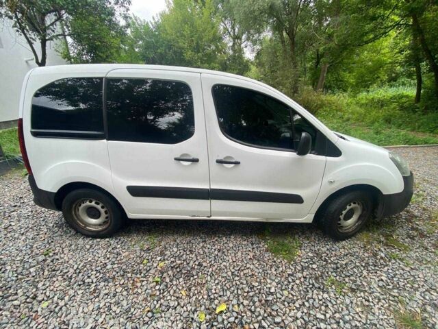 Белый Пежо Partner, объемом двигателя 1.6 л и пробегом 199 тыс. км за 8500 $, фото 8 на Automoto.ua