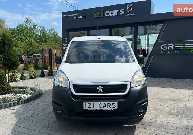 Білий Пежо Partner, об'ємом двигуна 1.6 л та пробігом 212 тис. км за 9999 $, фото 1 на Automoto.ua