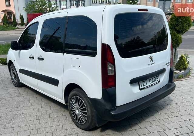 Білий Пежо Partner, об'ємом двигуна 1.6 л та пробігом 212 тис. км за 9999 $, фото 4 на Automoto.ua
