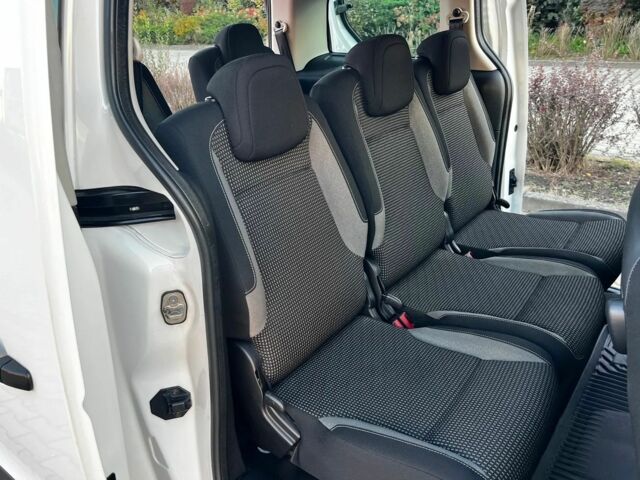 Белый Пежо Partner, объемом двигателя 1.6 л и пробегом 140 тыс. км за 7000 $, фото 22 на Automoto.ua