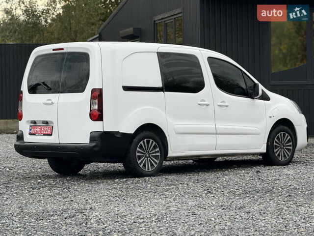 Белый Пежо Partner, объемом двигателя 0 л и пробегом 112 тыс. км за 9450 $, фото 12 на Automoto.ua