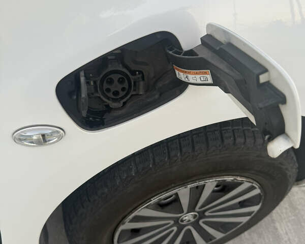 Білий Пежо Partner, об'ємом двигуна 0 л та пробігом 81 тис. км за 12000 $, фото 22 на Automoto.ua