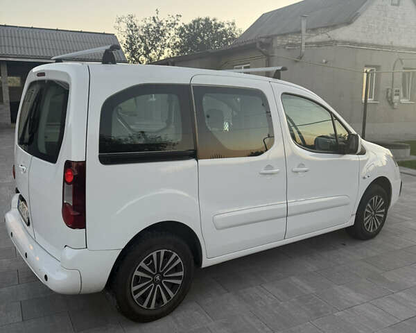 Білий Пежо Partner, об'ємом двигуна 0 л та пробігом 81 тис. км за 12000 $, фото 3 на Automoto.ua