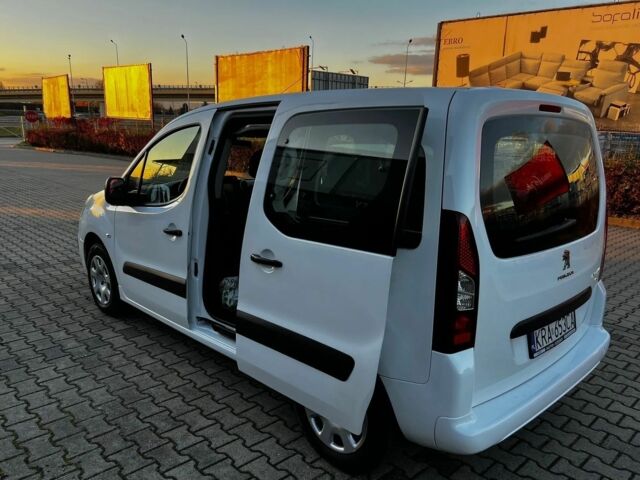 Белый Пежо Partner, объемом двигателя 1.6 л и пробегом 140 тыс. км за 7000 $, фото 7 на Automoto.ua