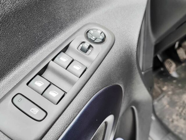 Білий Пежо Partner, об'ємом двигуна 1.6 л та пробігом 170 тис. км за 15900 $, фото 20 на Automoto.ua