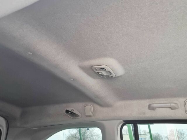 Белый Пежо Partner, объемом двигателя 1.6 л и пробегом 170 тыс. км за 16000 $, фото 13 на Automoto.ua