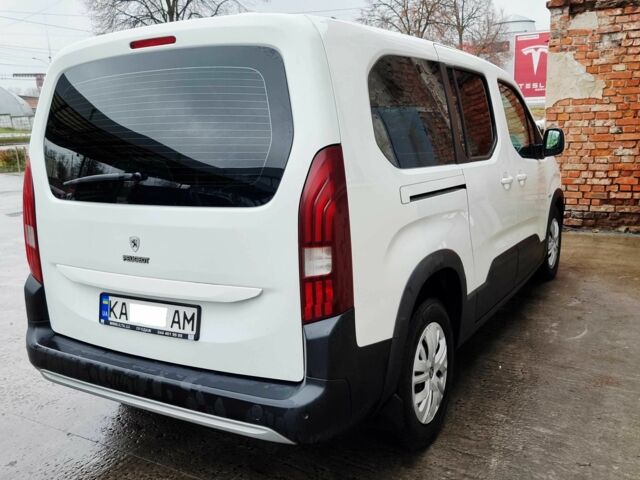 Белый Пежо Partner, объемом двигателя 1.6 л и пробегом 170 тыс. км за 16000 $, фото 18 на Automoto.ua
