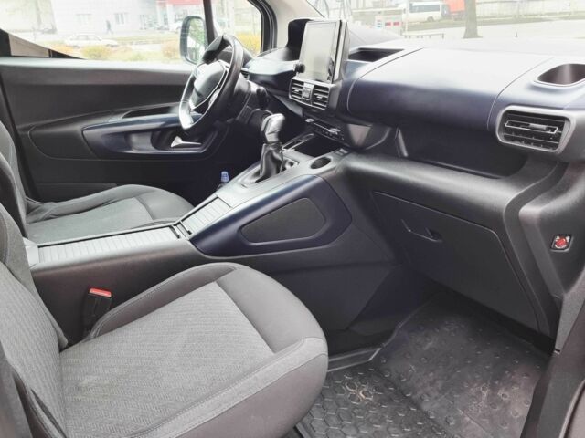 Белый Пежо Partner, объемом двигателя 1.6 л и пробегом 170 тыс. км за 16000 $, фото 8 на Automoto.ua