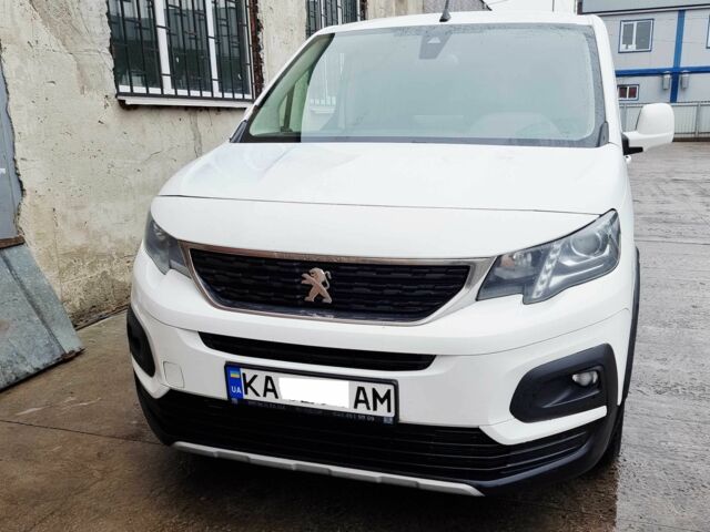 Білий Пежо Partner, об'ємом двигуна 1.6 л та пробігом 160 тис. км за 17500 $, фото 14 на Automoto.ua