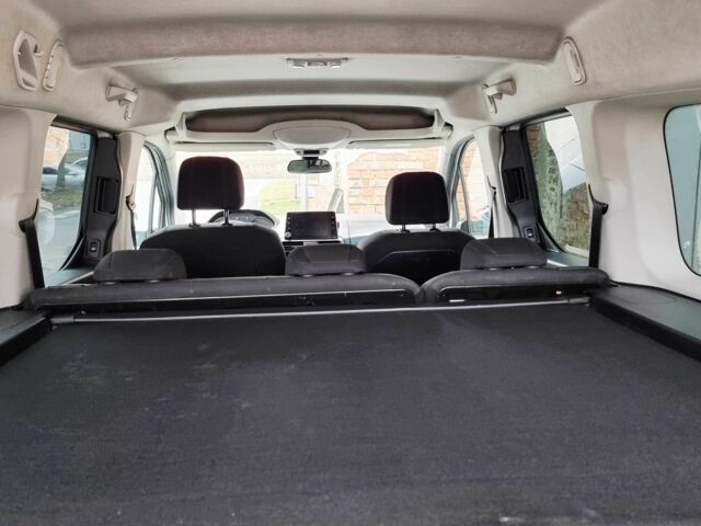 Белый Пежо Partner, объемом двигателя 1.6 л и пробегом 170 тыс. км за 16000 $, фото 7 на Automoto.ua