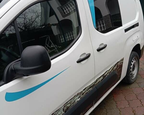 Білий Пежо Partner, об'ємом двигуна 1.5 л та пробігом 230 тис. км за 15900 $, фото 20 на Automoto.ua