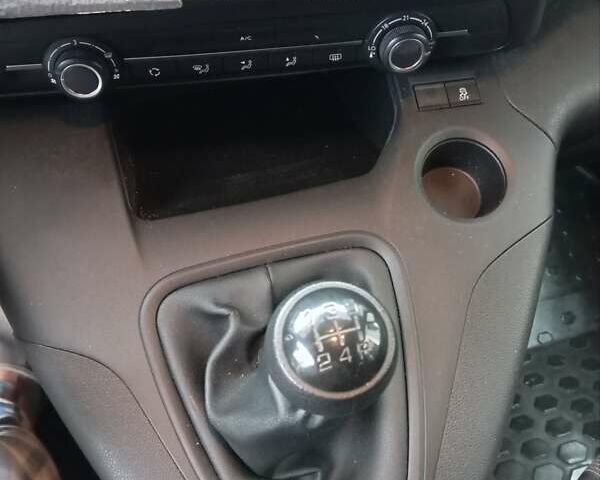 Білий Пежо Partner, об'ємом двигуна 1.5 л та пробігом 230 тис. км за 15900 $, фото 28 на Automoto.ua
