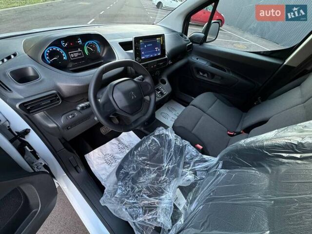 Белый Пежо Partner, объемом двигателя 0 л и пробегом 1 тыс. км за 23256 $, фото 14 на Automoto.ua