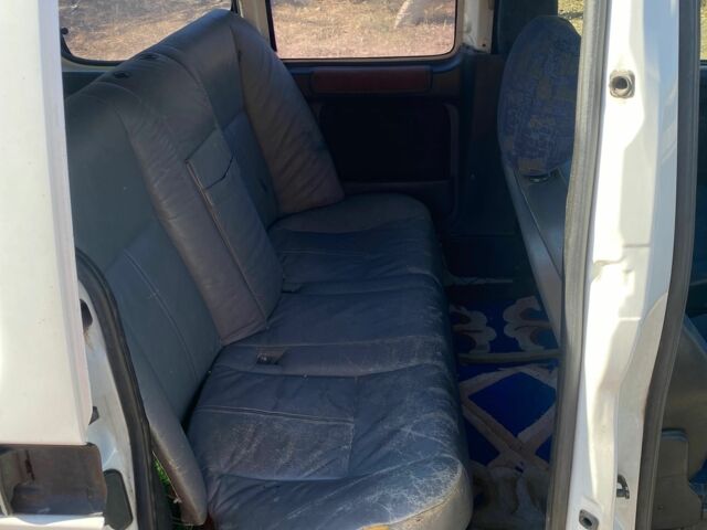 Белый Пежо Partner, объемом двигателя 1.9 л и пробегом 275 тыс. км за 2500 $, фото 4 на Automoto.ua