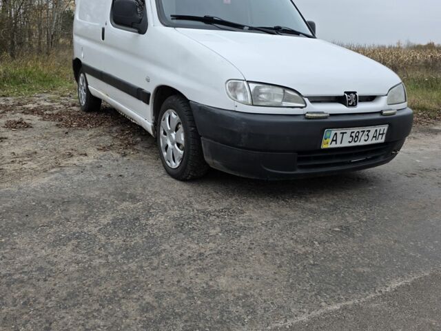 Белый Пежо Partner, объемом двигателя 1.9 л и пробегом 430 тыс. км за 1700 $, фото 1 на Automoto.ua