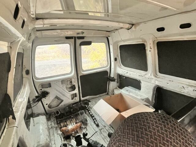 Белый Пежо Partner, объемом двигателя 1.9 л и пробегом 350 тыс. км за 478 $, фото 2 на Automoto.ua