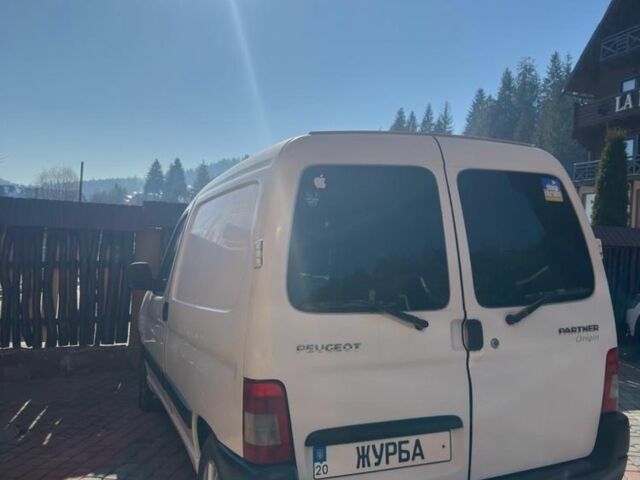 Белый Пежо Partner, объемом двигателя 1.6 л и пробегом 280 тыс. км за 3500 $, фото 2 на Automoto.ua