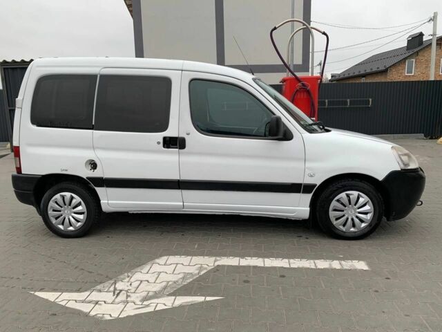 Білий Пежо Partner, об'ємом двигуна 1.9 л та пробігом 320 тис. км за 3300 $, фото 1 на Automoto.ua